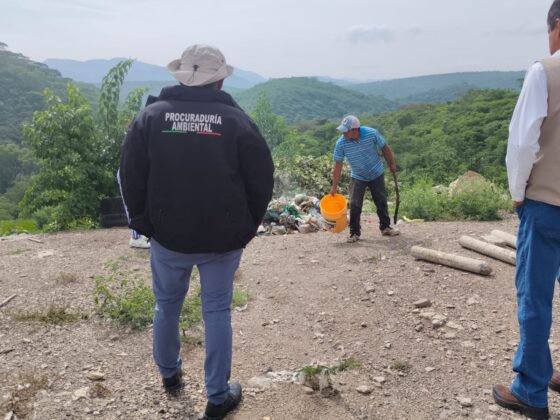 Autoridad municipal amonesta a sujeto por quema de basura