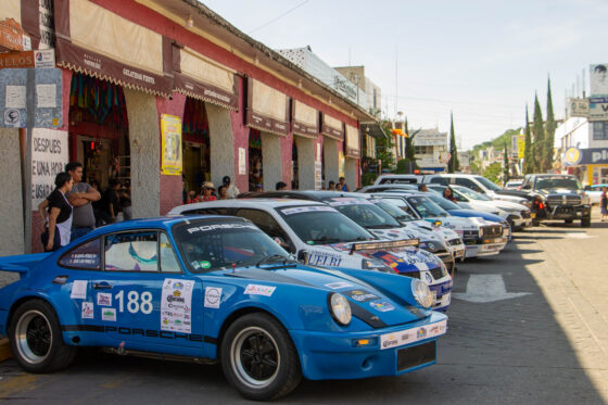 Rally Mixteca recorre las calles del centro de Huajuapan