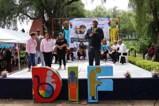 Celebró autoridad municipal el Día de los Abuelos en el Parque Lineal de las Riberas del Río Mixteco